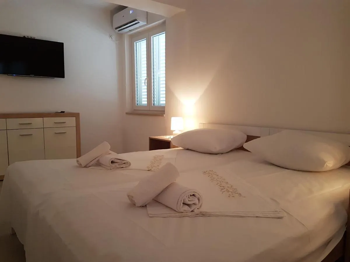 Bed&Breakfast Dora Rovanjska Kroatien