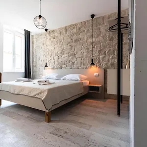 https://guest-house-centar-ljiljana.in-istria.net