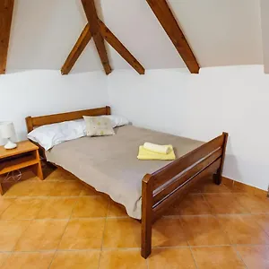 Bed and breakfast & Lucie