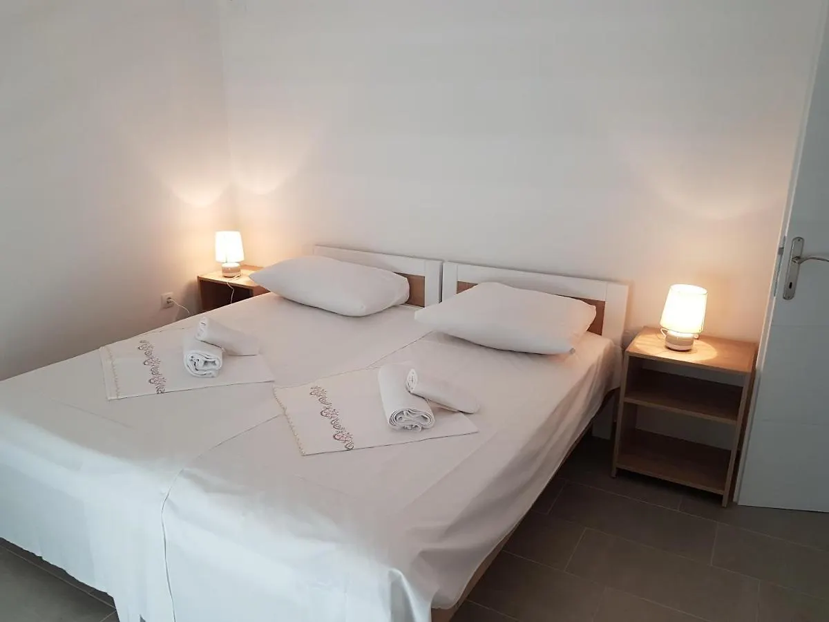 *** Pensionat Bed & Breakfast Dora Rovanjska Kroatien